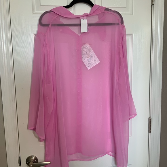 Roaman’s sheer pink button down blouse, size 2X - Picture 5 of 6